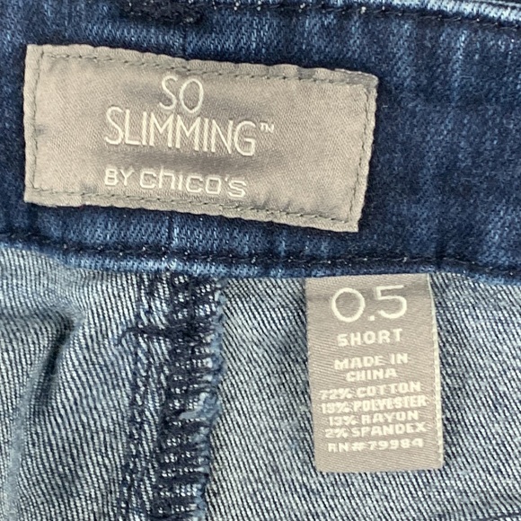 Chicos straight leg blue jeans 
size 6 (chicos sz 0.5 short) - Picture 12 of 14